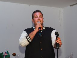 Künstler helfen Kinder - Mit Musik zur Menschlichkeit